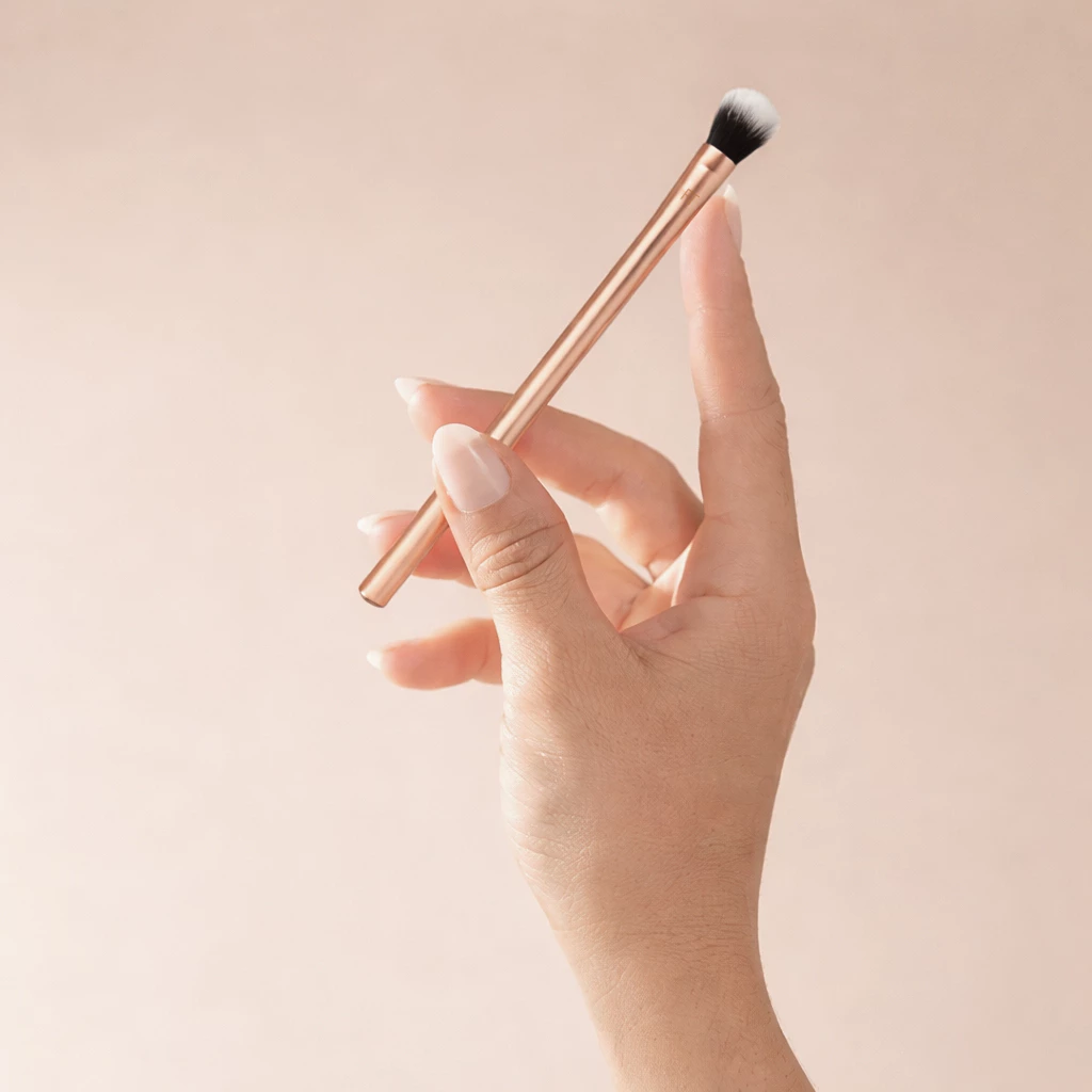 Cọ Tán Mắt Shading RT Real Techniques Shading Blender Brush R124
